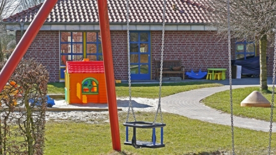 Yard swing playhouse