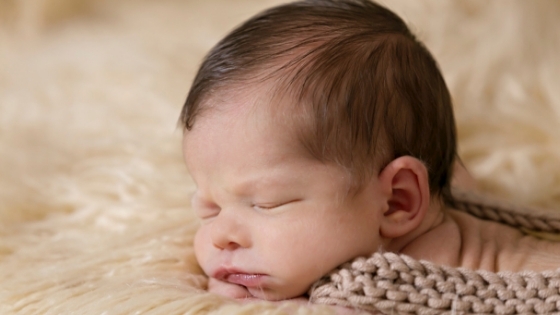 Newborn baby photo