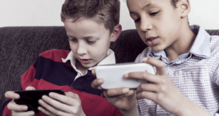 Kids playing Samsung phones