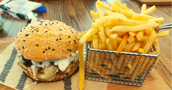 RocoMamas Rockstar Smash Burger