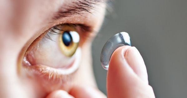 Putting In Contact Lenses