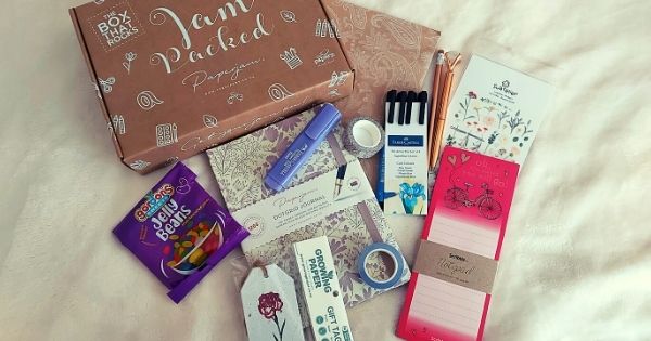 Stationery subscription box The Papery