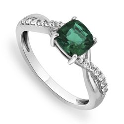 Emerald ring